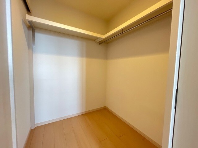 物件内観写真17　(ウォークインクローゼット)
