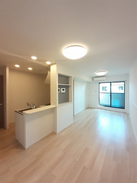 物件内観写真7　(居室・リビング)