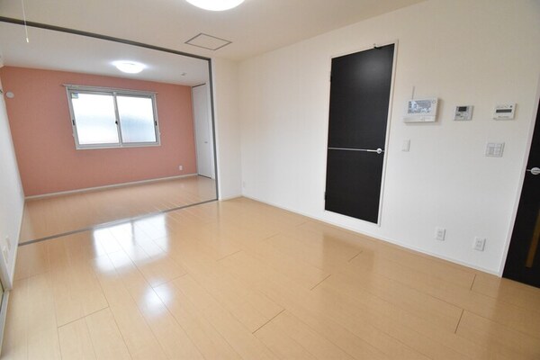 居室(ＬＤＫ１２帖～洋室６帖)