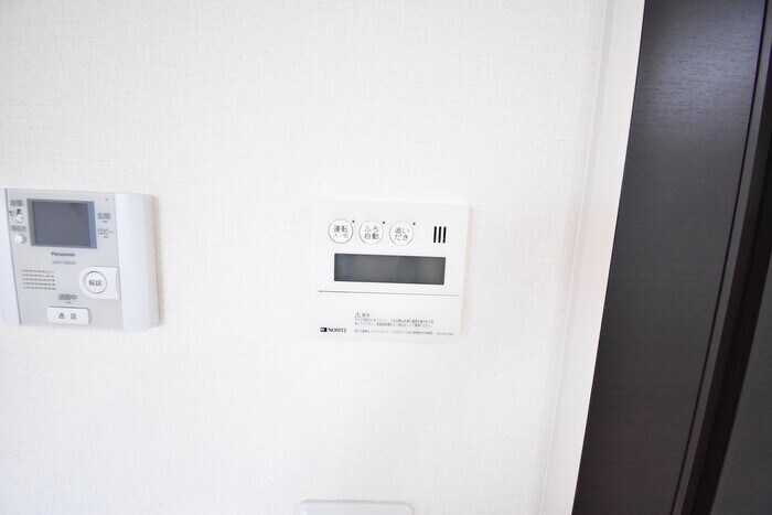 物件内観写真14　(追い焚き給湯)