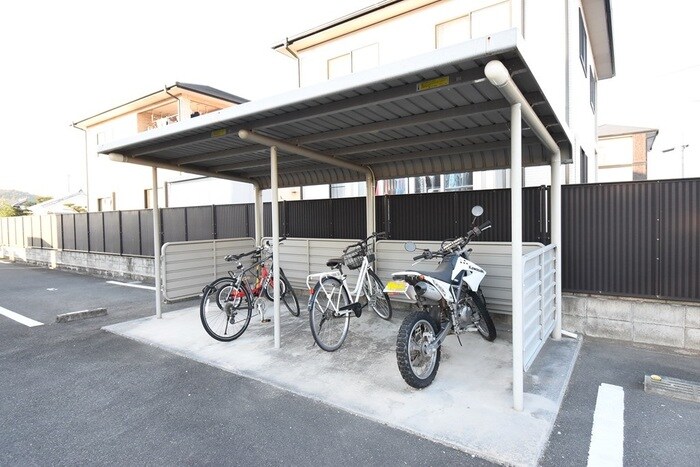 物件内観写真29　(駐輪場)
