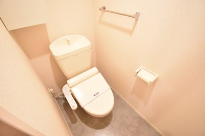 物件内観写真7　(温水洗浄暖房便座)