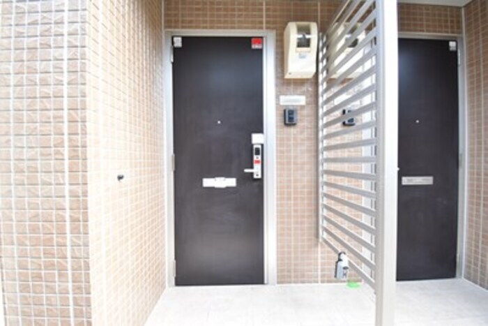 物件内観写真15　(玄関)