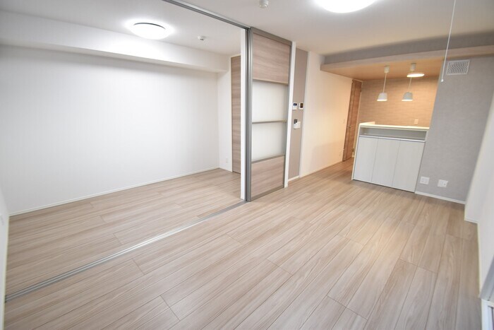 物件内観写真4　(ＬＤＫ１２．２帖～洋室４帖)