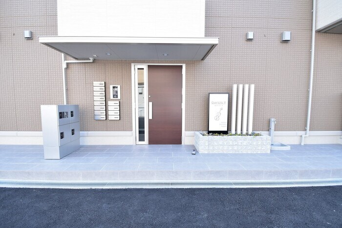 物件外観写真3　(エントランス)