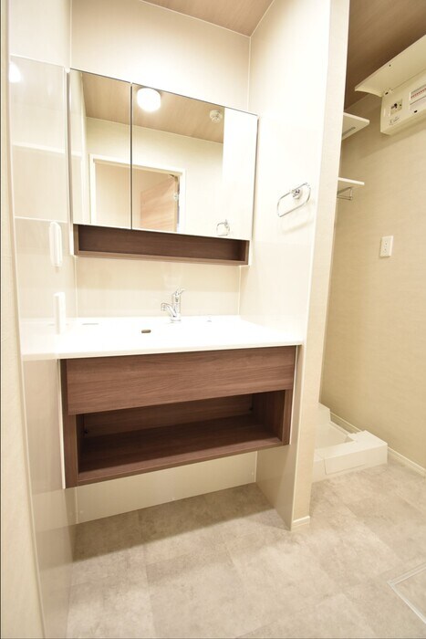 物件内観写真7　(洗髪洗面化粧台)