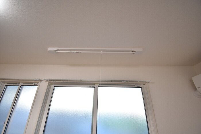 物件内観写真17　(室内物干し)