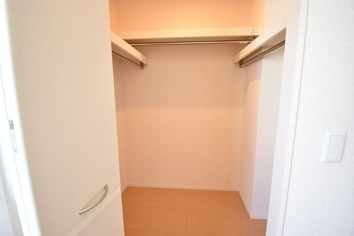 物件内観写真9　(ウォークインクローゼット)
