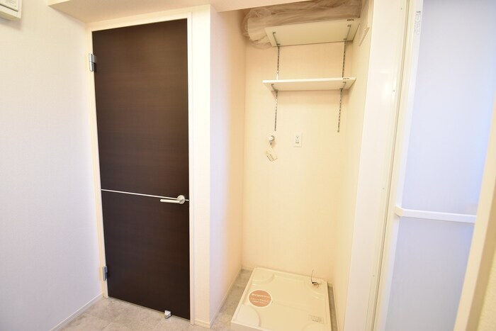 物件内観写真18　(室内洗濯機置場)