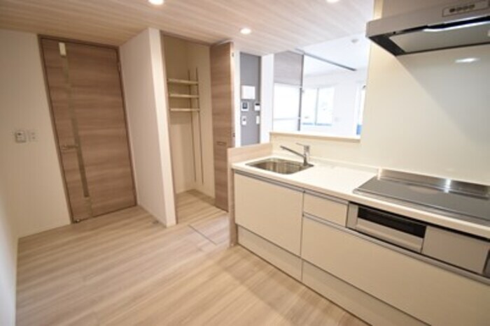 物件内観写真2　(システムキッチン)