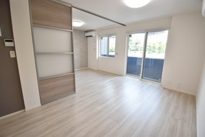 物件内観写真10　(ＬＤＫ１２．２帖＋洋室６帖)