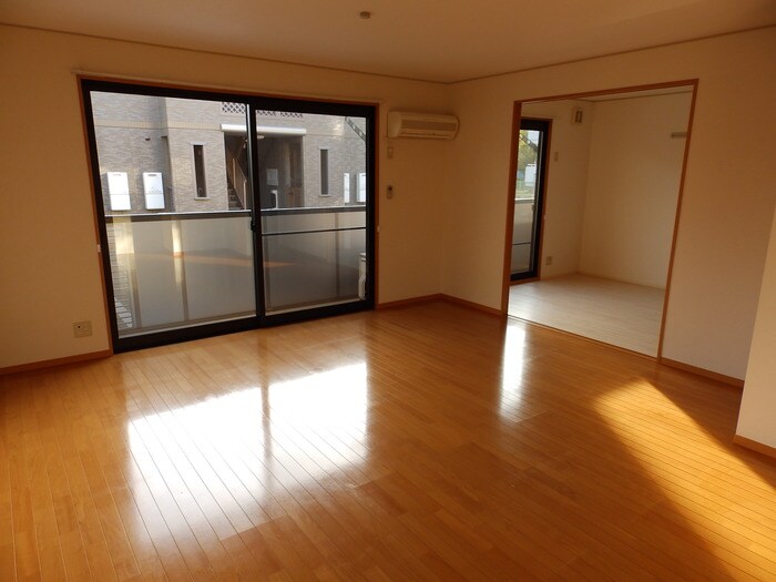 物件内観写真8　(その他部屋・スペース)