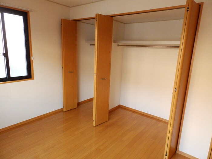 物件内観写真10　(北洋室クローゼット)