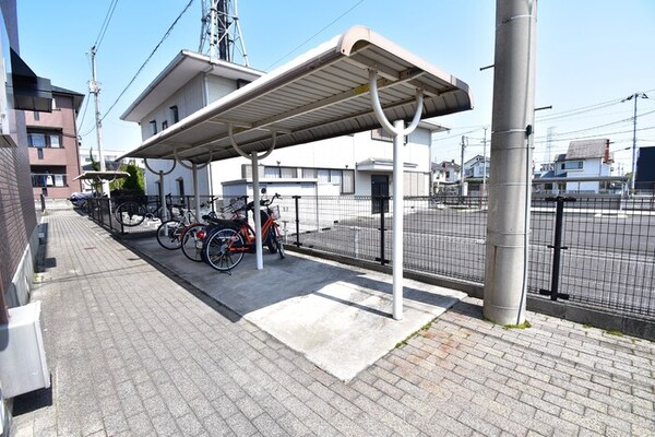 建物設備(駐輪場)