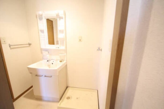 物件内観写真7　(洗髪洗面化粧台)