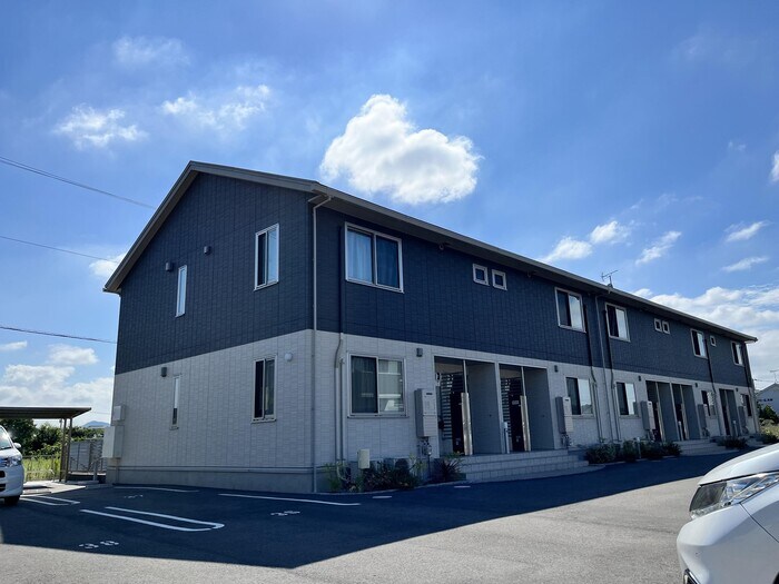 物件外観写真1　(建物外観)