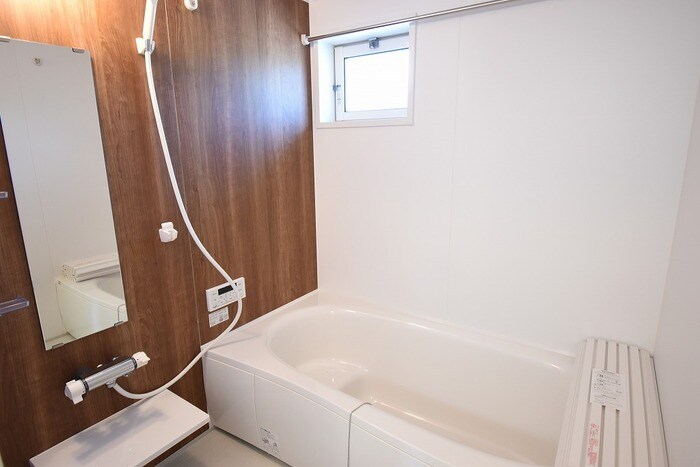物件内観写真6　(浴室)