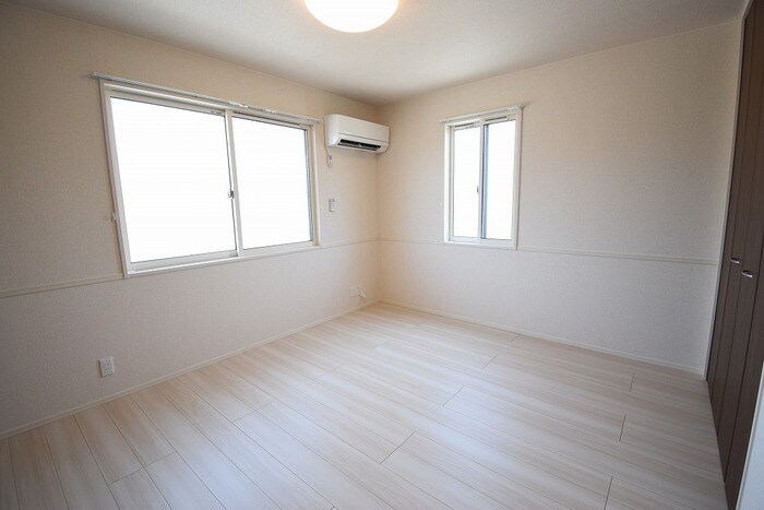 物件内観写真9　(洋室７．１帖)