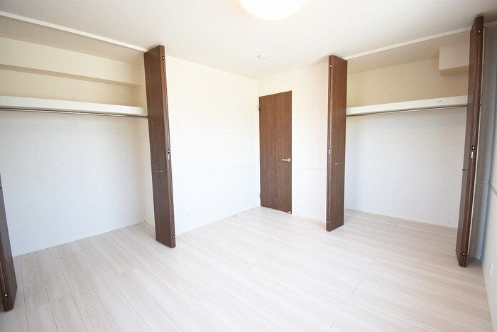 物件内観写真10　(クローゼット)