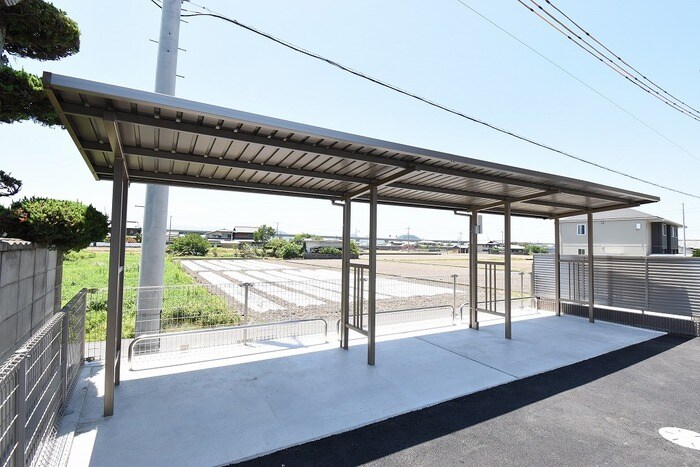 物件内観写真16　(駐輪場)