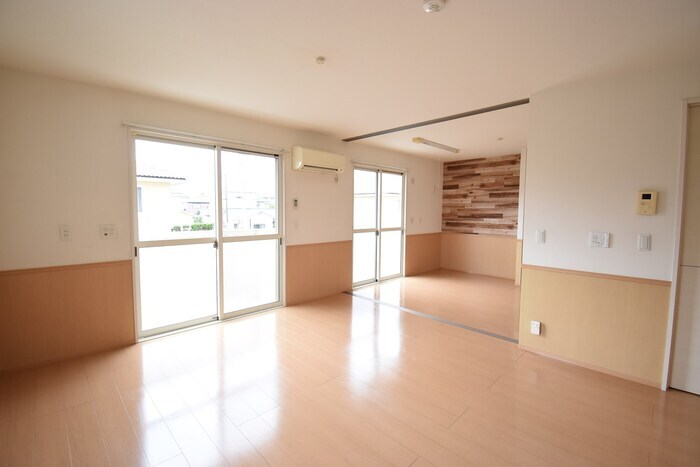 物件内観写真8　(ＤＫ１０．１帖～洋室７．１帖)