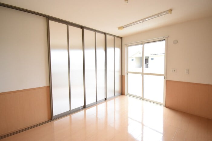 物件内観写真10　(洋室７．１帖)