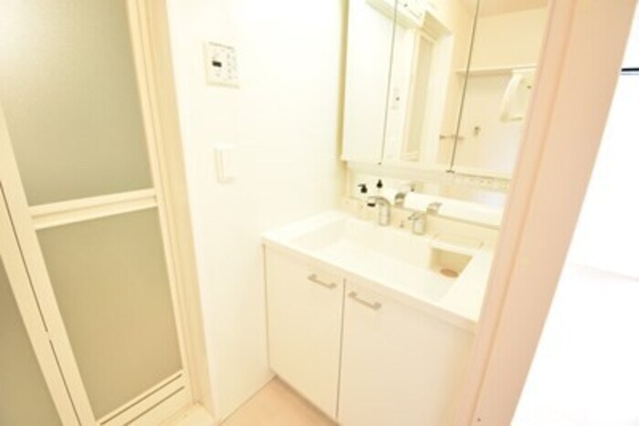 物件内観写真5　(洗髪洗面化粧台)
