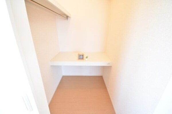 洋室(ウォークインクローゼット（洋室）)