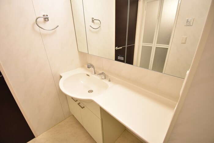 物件内観写真6　(洗髪洗面化粧台)