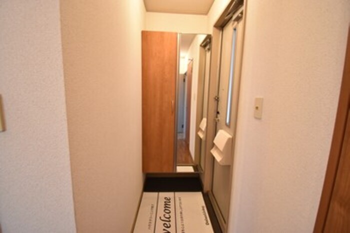 物件内観写真18　(玄関)