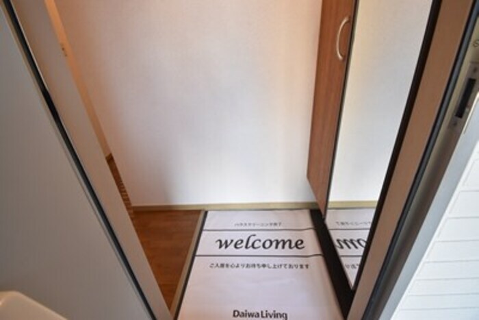 物件内観写真19　(玄関)