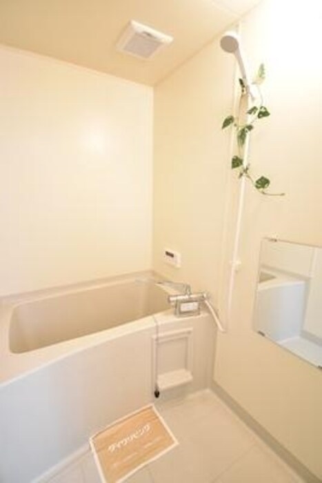 物件内観写真3　(浴室)