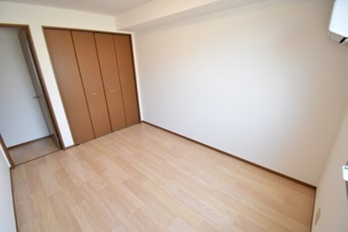 物件内観写真7　(洋室６帖)