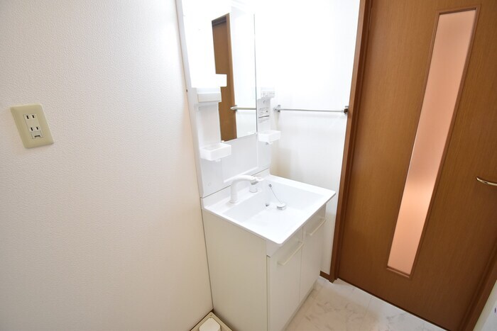 物件内観写真10　(洗髪洗面化粧台)