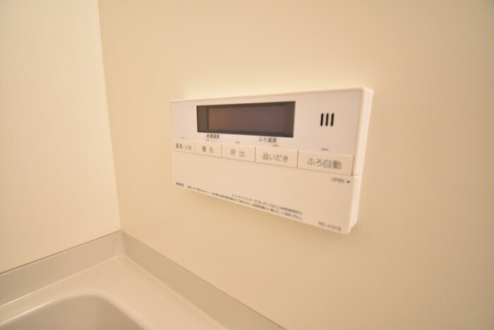 物件内観写真23　(追い焚き給湯)