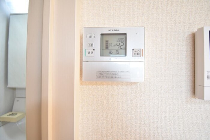 物件内観写真17　(追い焚き給湯)