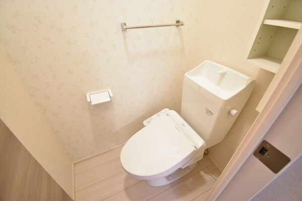 トイレ(温水洗浄暖房便座)