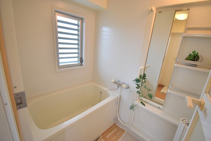 物件内観写真5　(浴室)