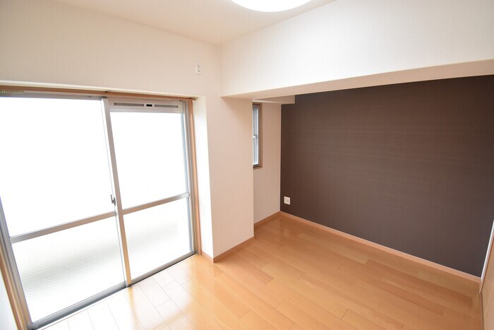 物件内観写真15　(洋室４．５帖)