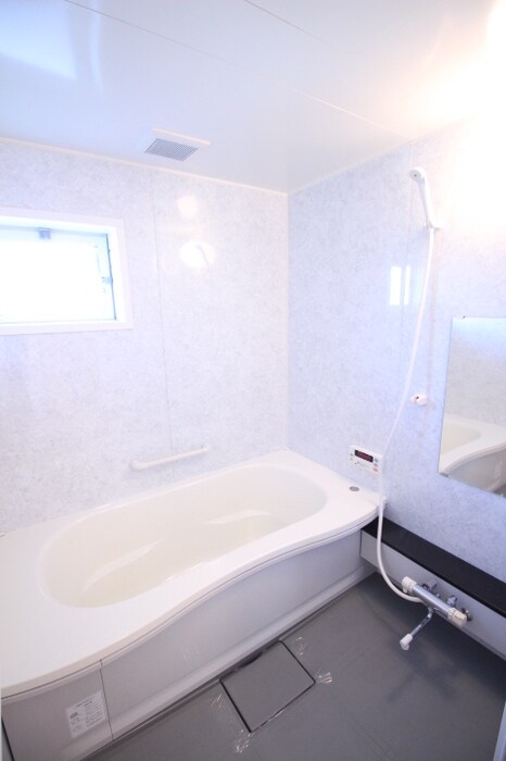 物件内観写真6　(浴室)
