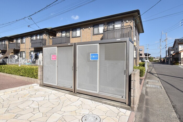 物件内観写真15　(ゴミ置場)