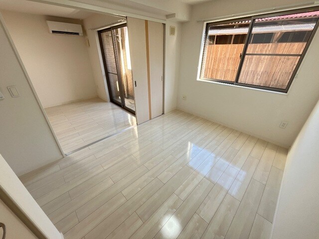 物件内観写真13　(洋室)