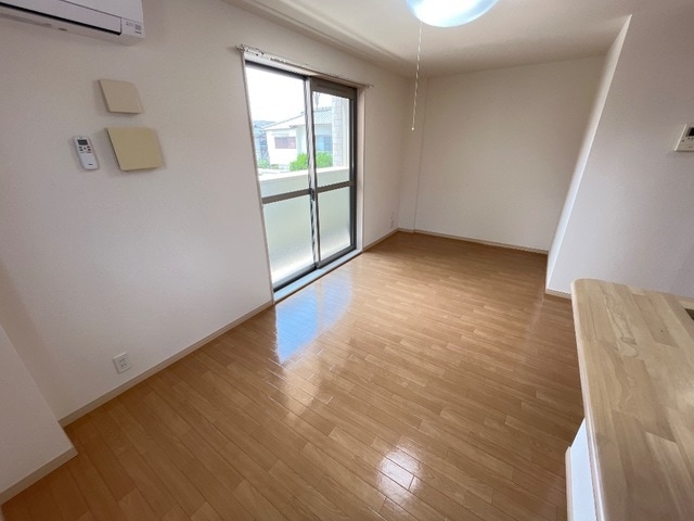 物件内観写真15　(リビング)