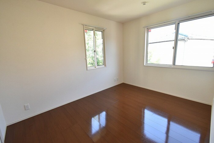 物件内観写真8　(洋室6.1帖)