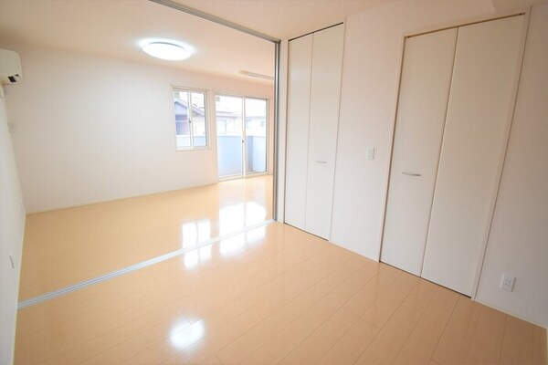 洋室(洋室４．５帖～ＬＤＫ１１．８帖)