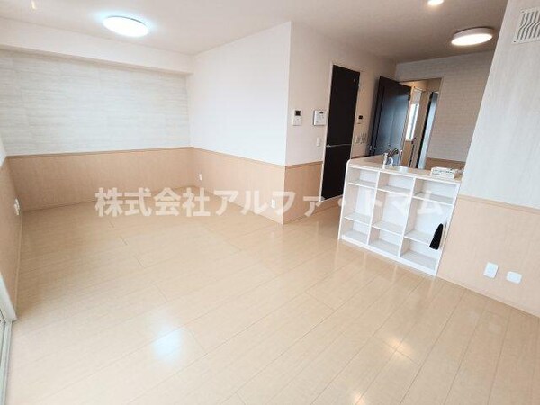居室(LDK13.6帖)