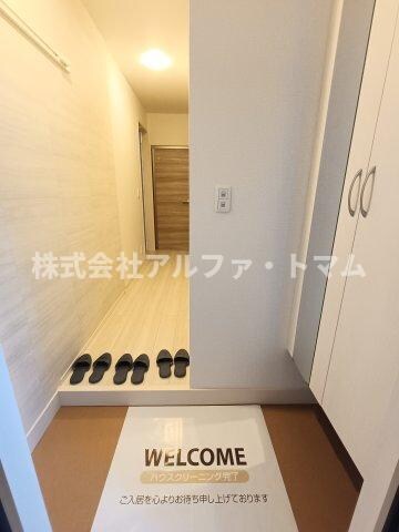 物件内観写真10　(玄関)