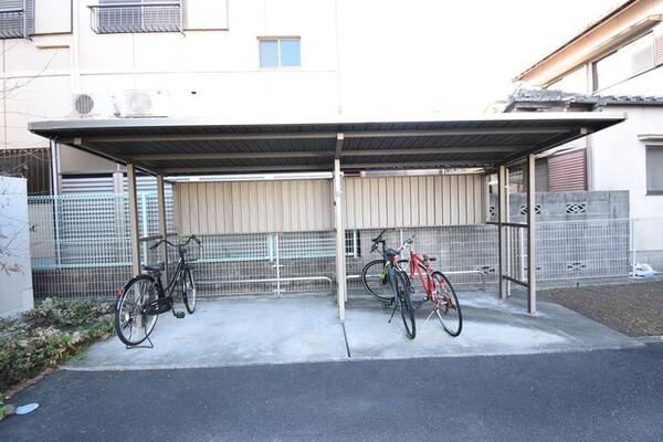 建物設備(駐輪場)