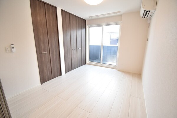 洋室(洋室６．１帖)