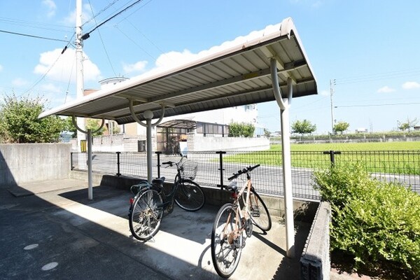 建物設備(駐輪場)